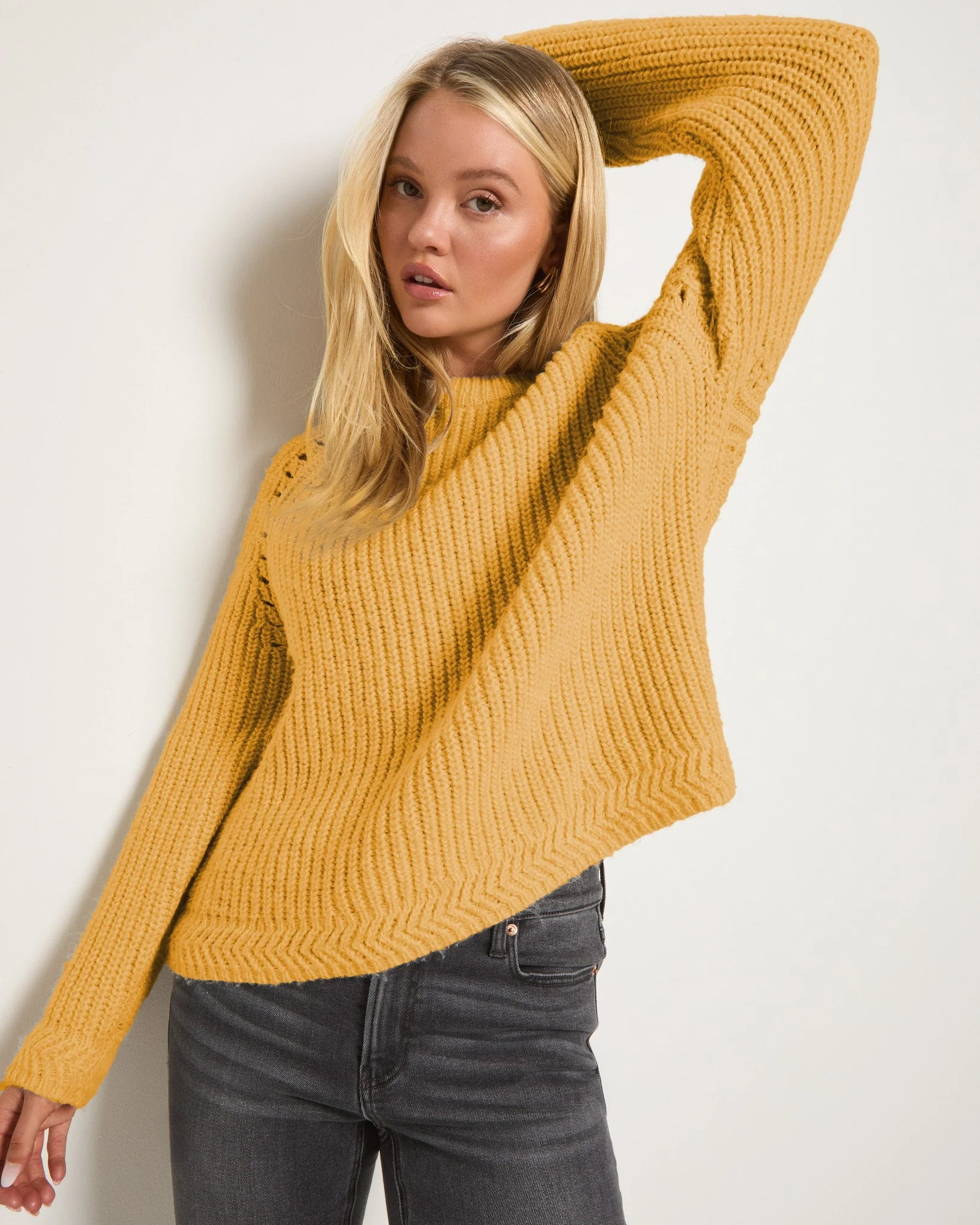 Fisherman Raglan Sweater - Image 4