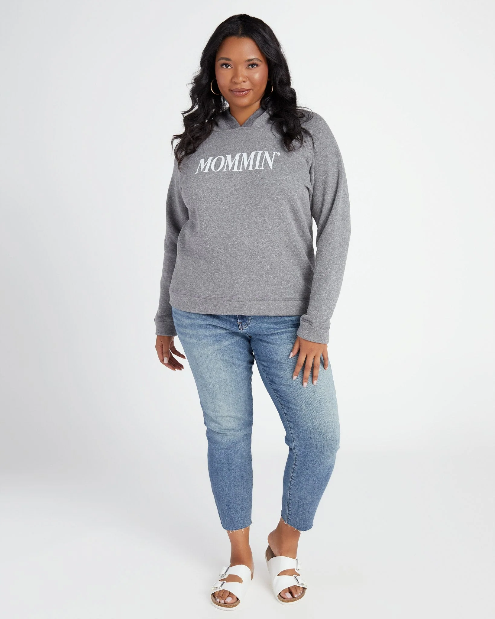 Plus Size "Mommin'" Graphic Hoodie - Image 4