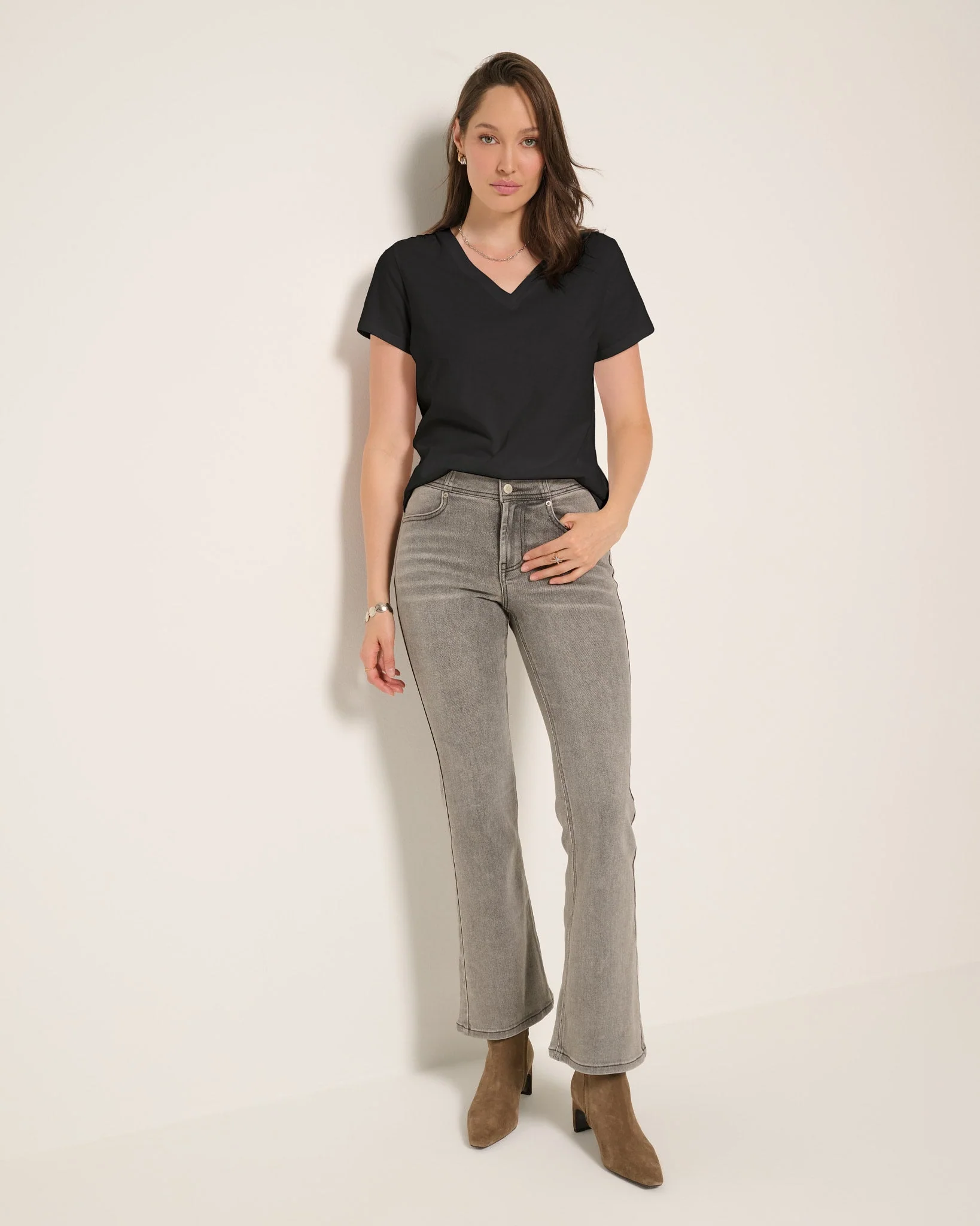 Waves V-Neck Tee - Image 4